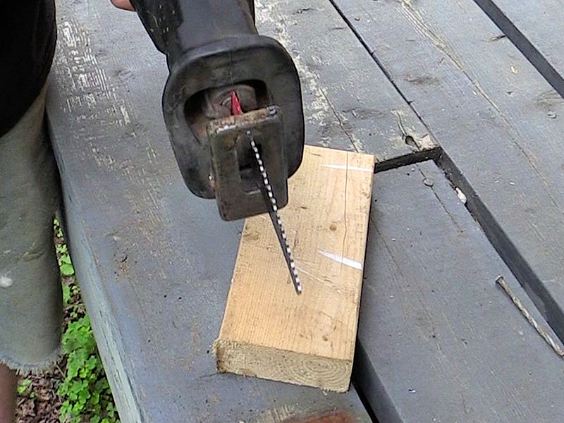Straighten A Sawzall Or Jigsaw Blade IBUILDIT.CA